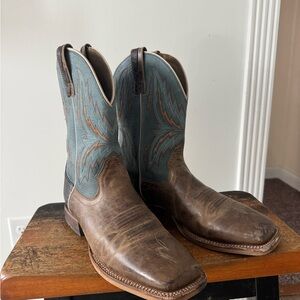 Ariat Men's Brown and Teal Western Boots